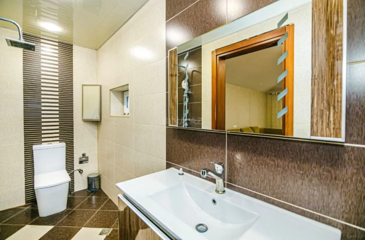 Kirayə verilir 8 otaqlı həyət evi 500 m²