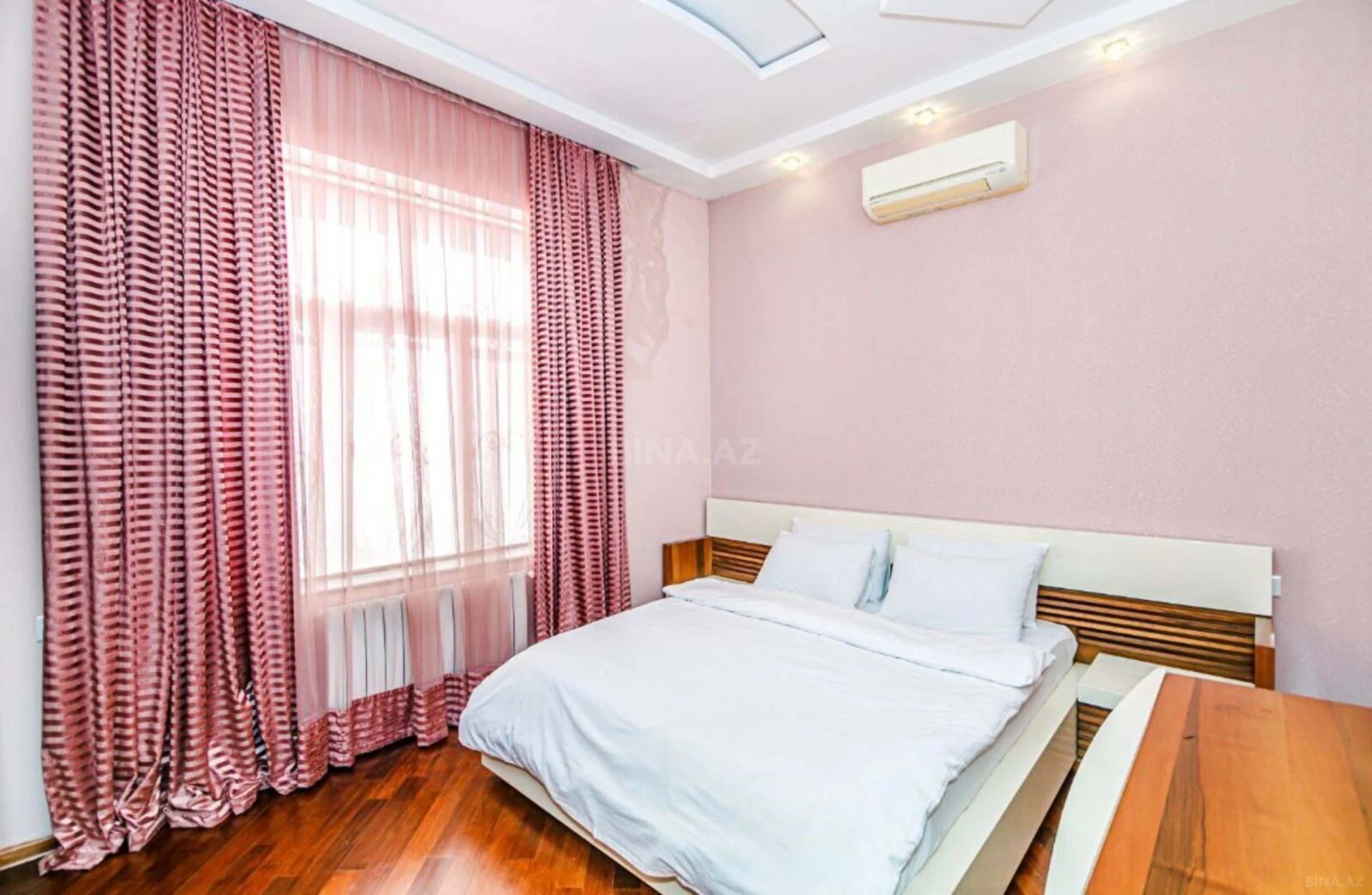 Kirayə verilir 8 otaqlı həyət evi 500 m²