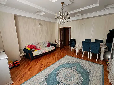 Satılır 2 otaqlı mənzil 65 m²