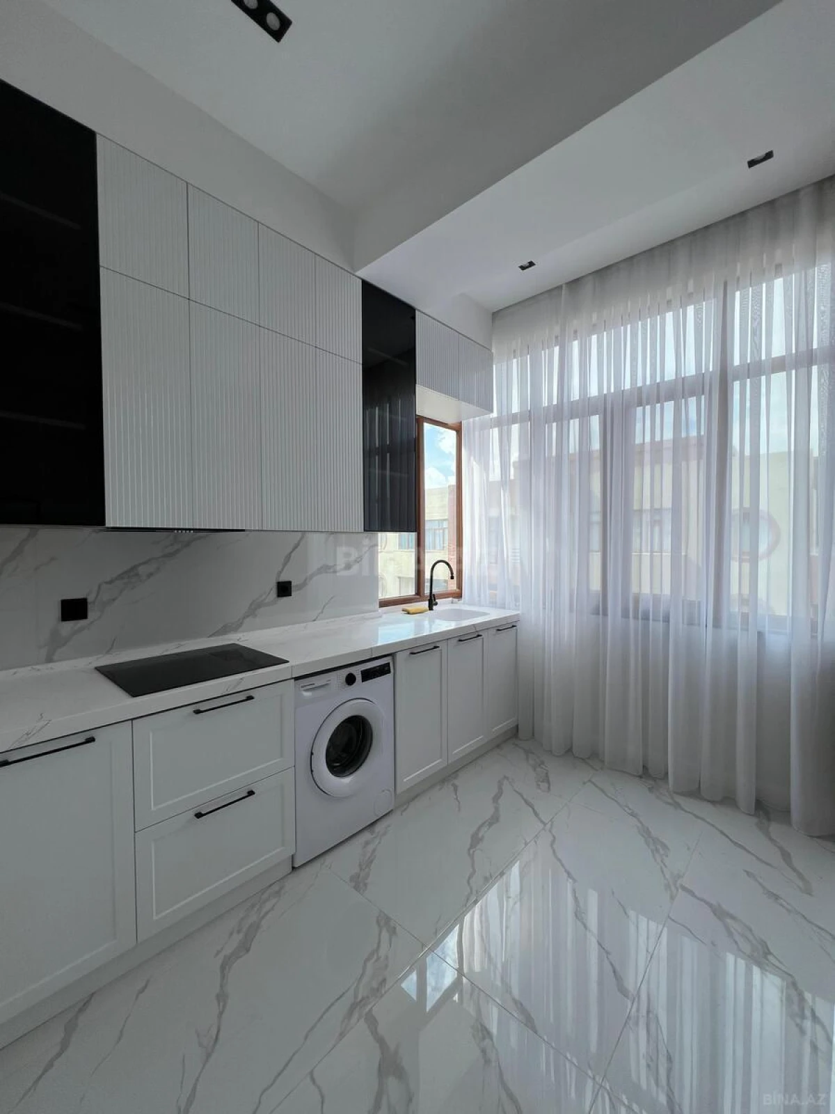 Satılır 3 otaqlı mənzil 82 m²