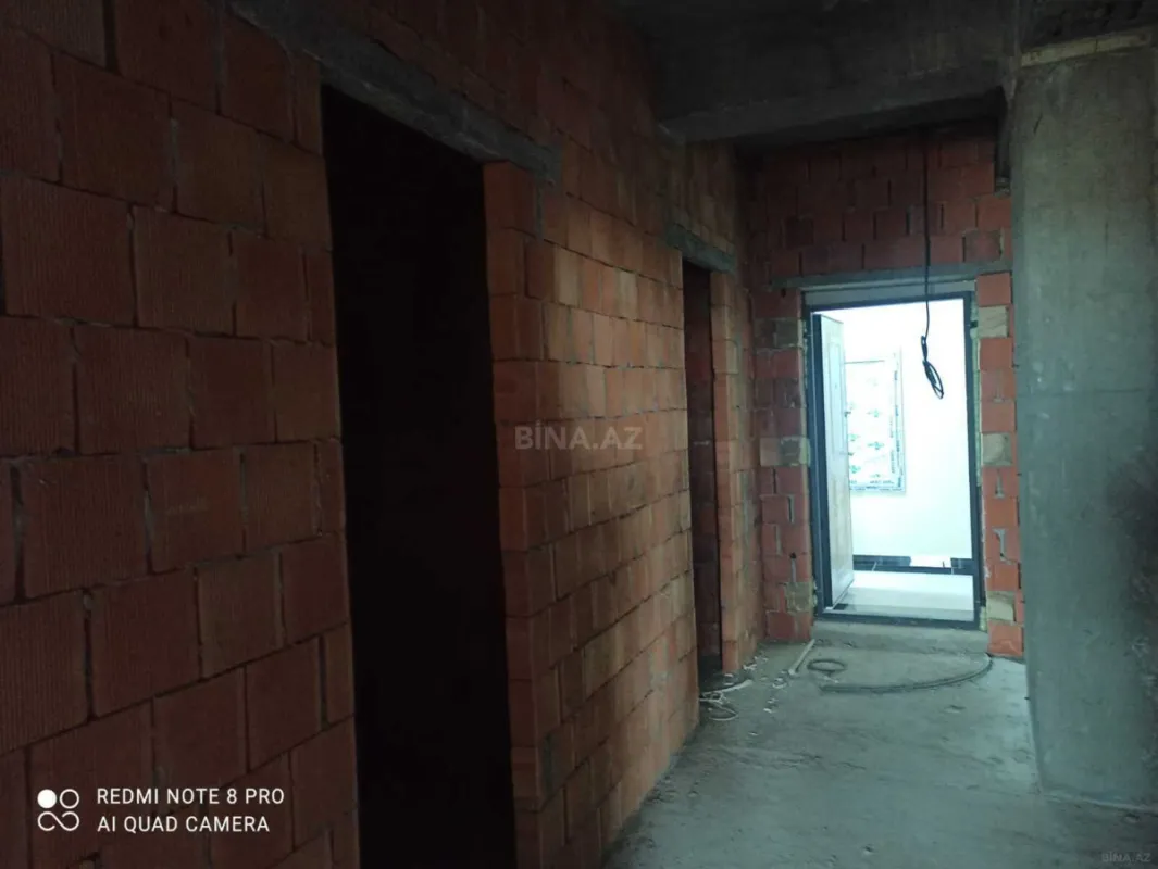 Satılır 2 otaqlı mənzil 105 m²