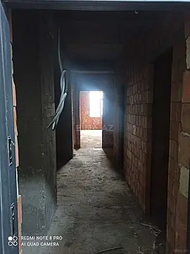 Satılır 2 otaqlı mənzil 105 m²