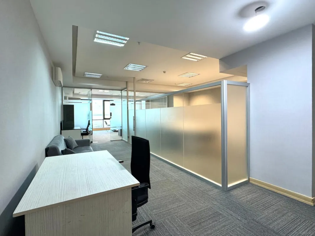 Kirayə verilir 3 otaqlı ofis 100 m²