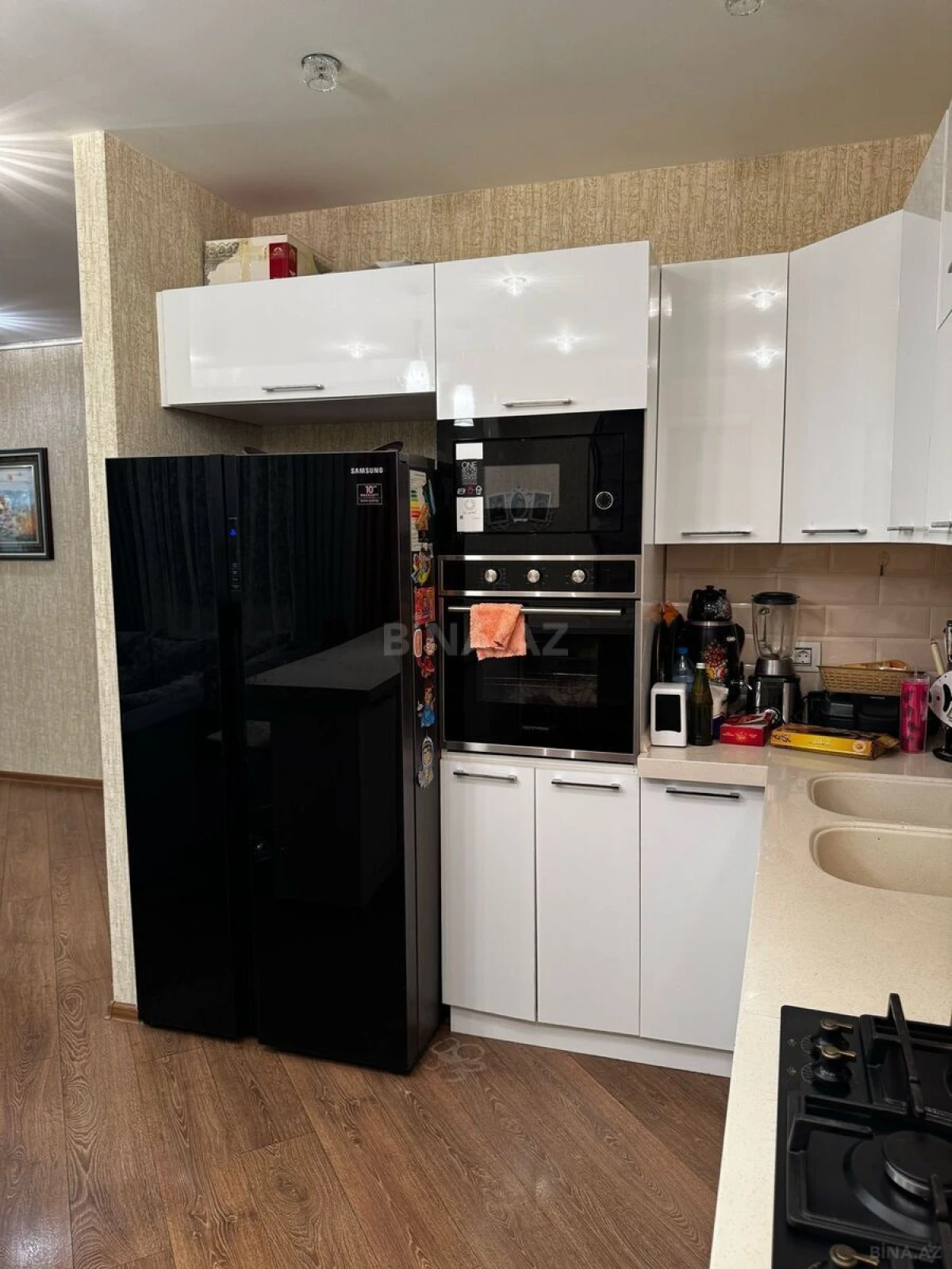 Satılır 7 otaqlı mənzil 187 m²