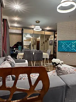 Satılır 7 otaqlı mənzil 187 m²