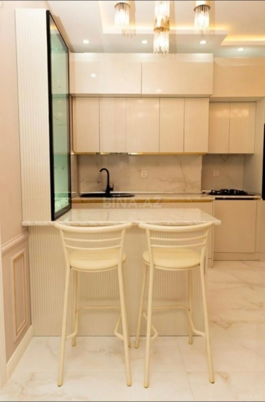 Kirayə verilir 2 otaqlı mənzil 68 m²