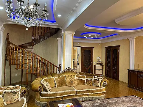 Satılır 4 otaqlı mənzil 184 m² — Bakı, Nərimanov 4 otaq 184.00 m²