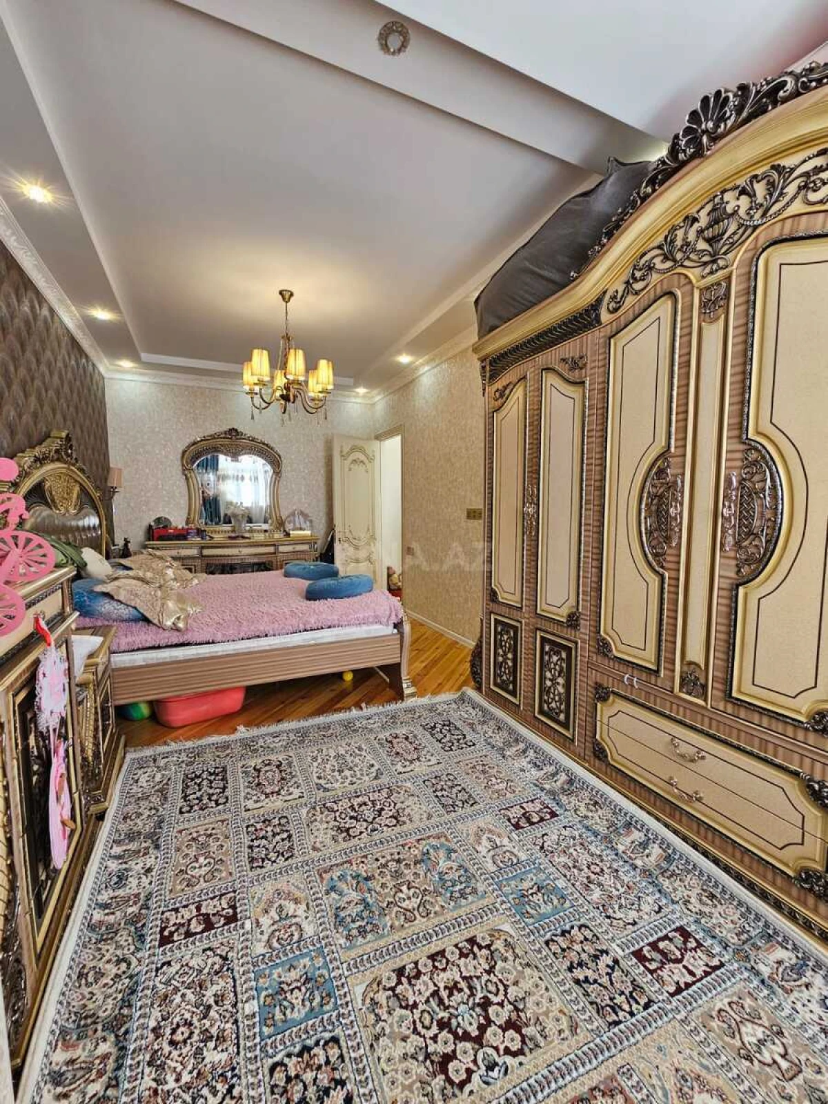 Satılır 3 otaqlı mənzil 88 m²