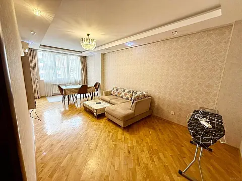Satılır 2 otaqlı mənzil 90 m²