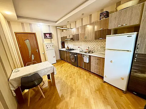 Satılır 2 otaqlı mənzil 90 m²