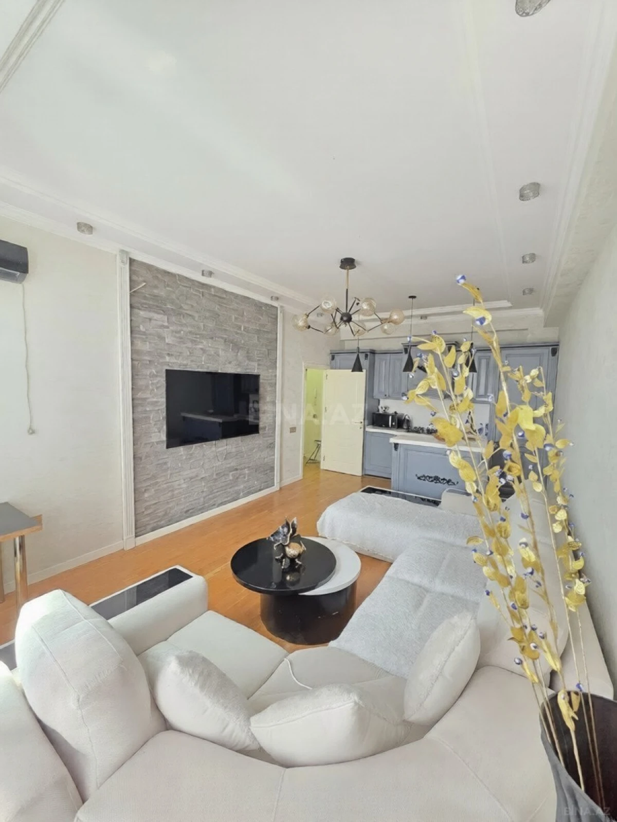 Kirayə verilir 3 otaqlı mənzil 88 m²
