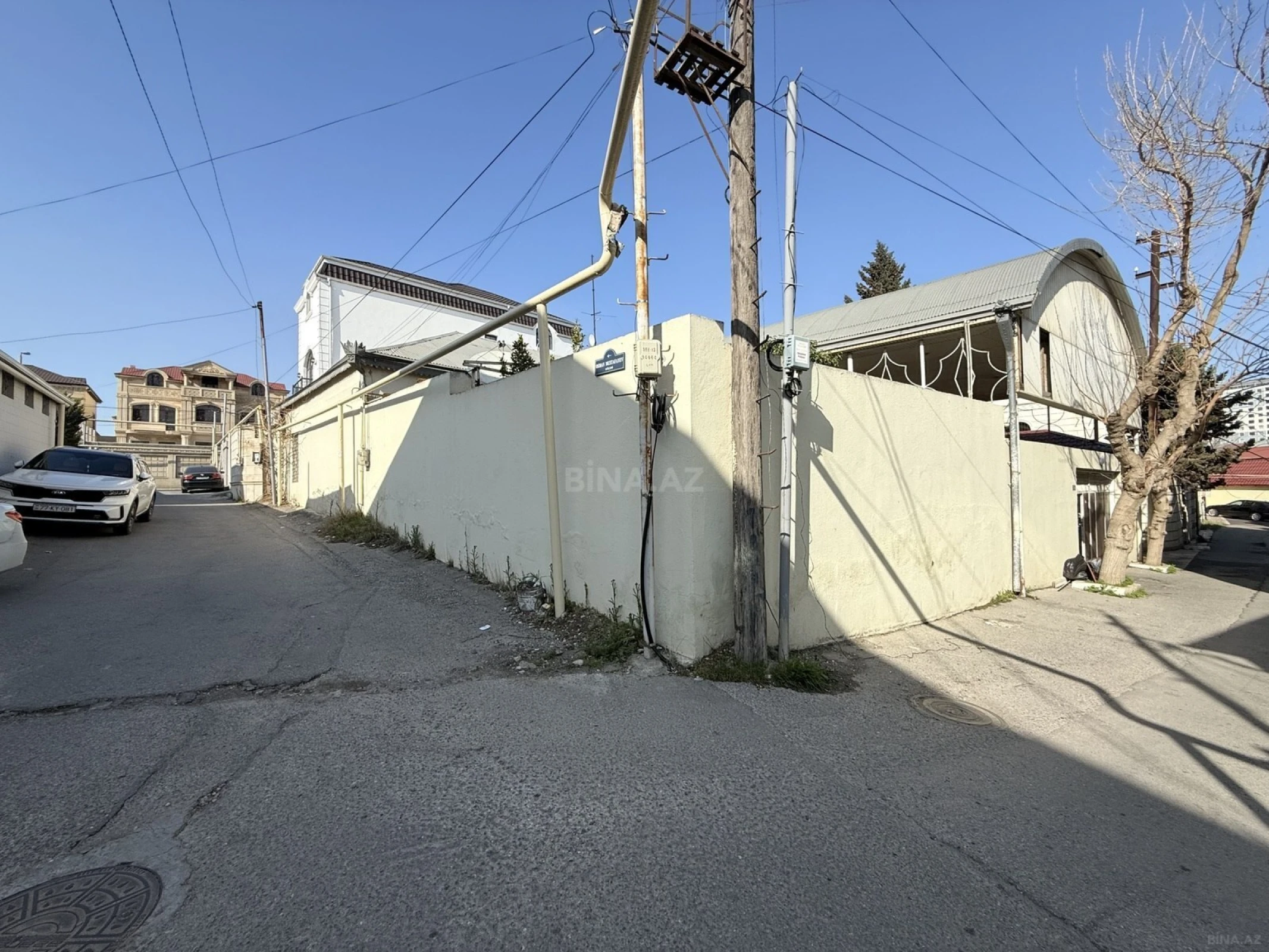 Satılır 5 otaqlı həyət evi 300 m²