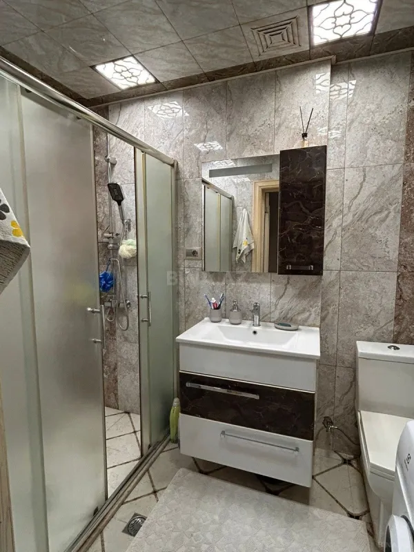 Satılır 3 otaqlı mənzil 110 m²