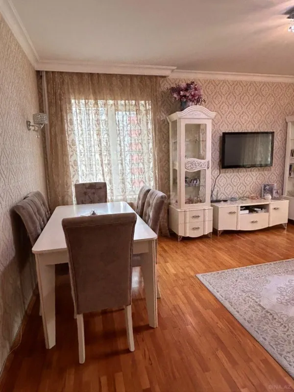 Satılır 3 otaqlı mənzil 110 m²