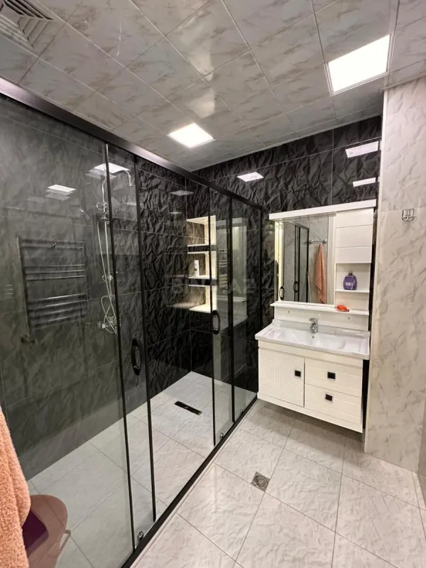 Satılır 3 otaqlı mənzil 107 m²