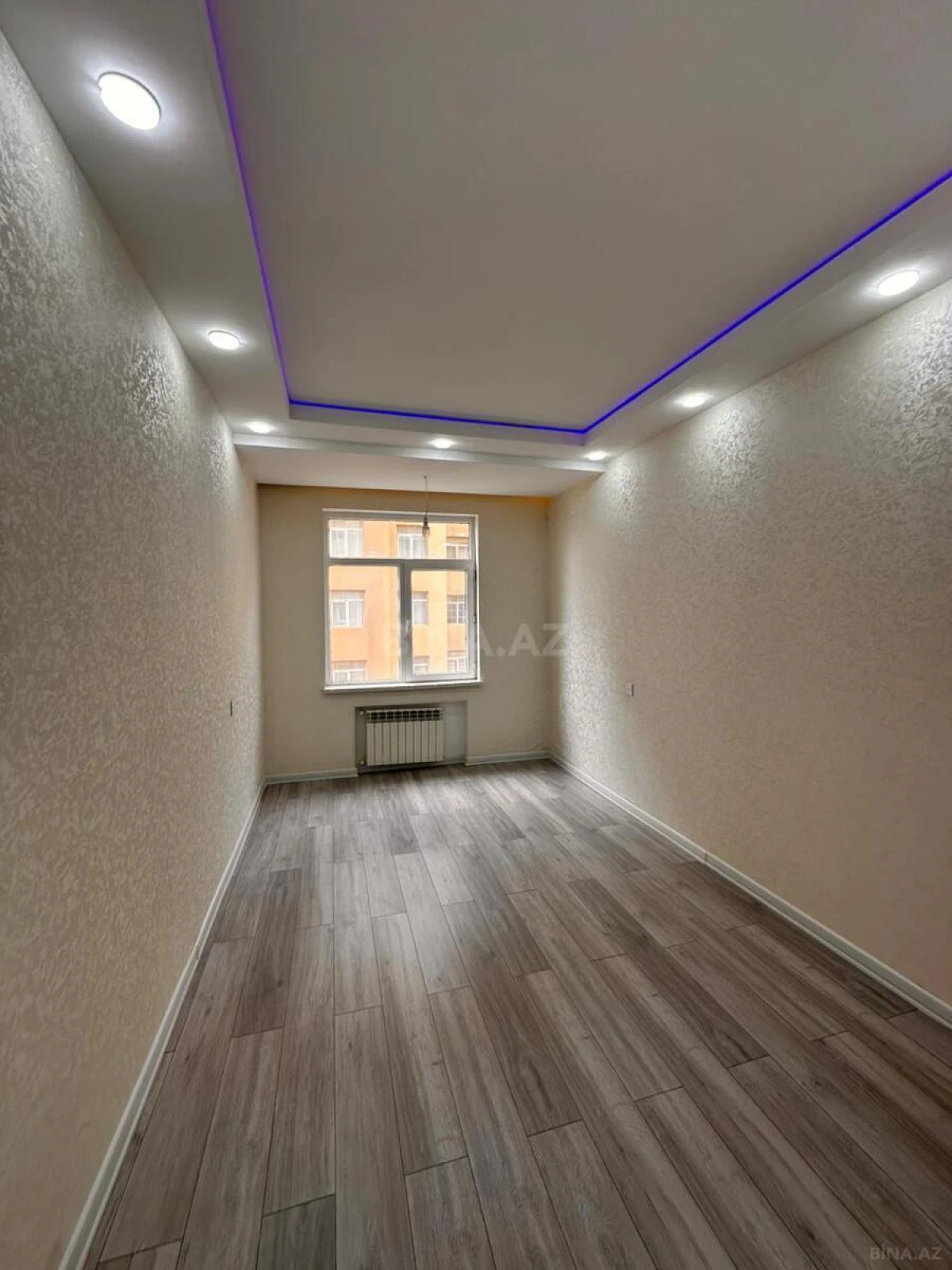 Satılır 3 otaqlı mənzil 107 m²