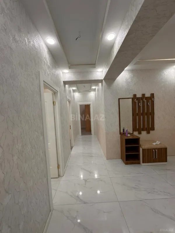 Satılır 3 otaqlı mənzil 107 m²