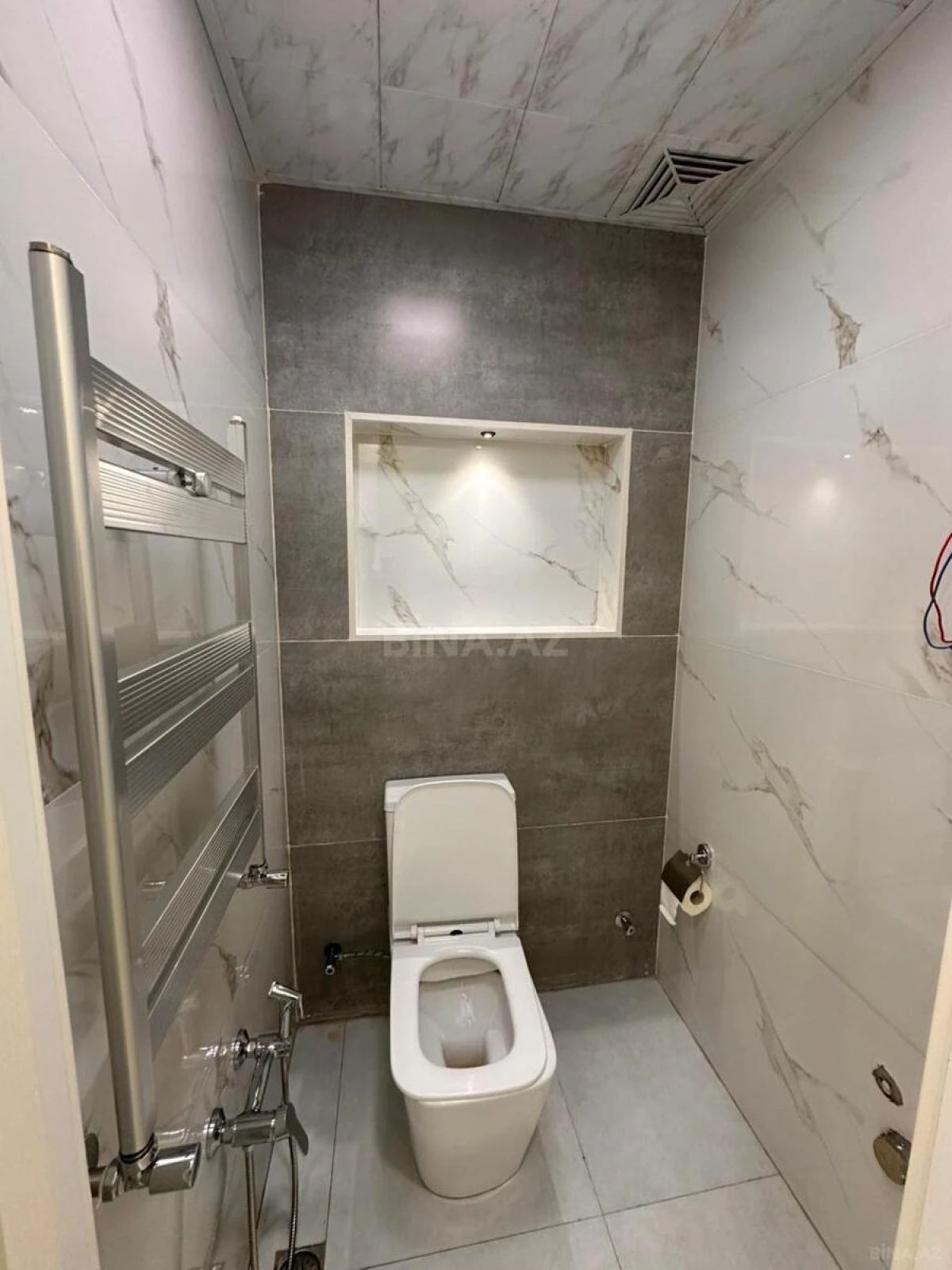 Satılır 3 otaqlı mənzil 107 m²