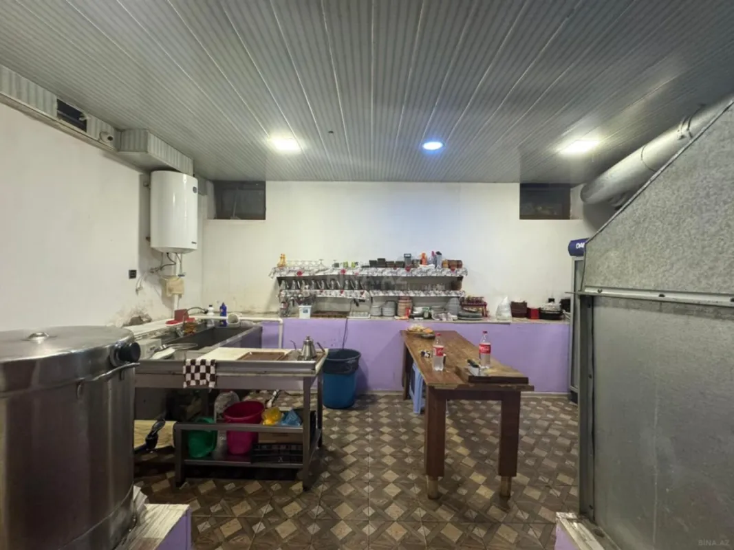 Kirayə verilir obyekt 157 m²