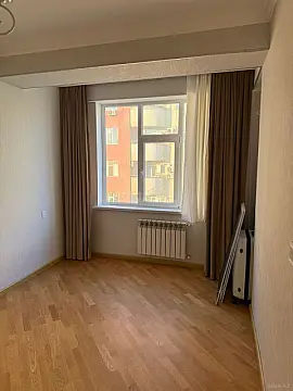 Satılır 3 otaqlı mənzil 82 m²