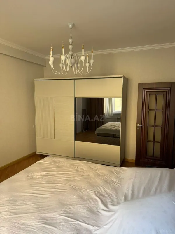 Satılır 3 otaqlı mənzil 82 m²