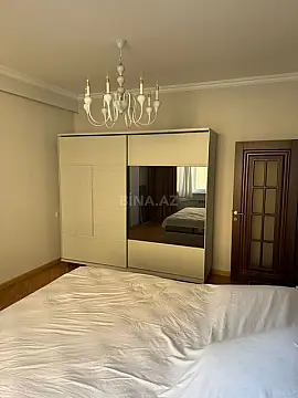 Satılır 3 otaqlı mənzil 82 m²