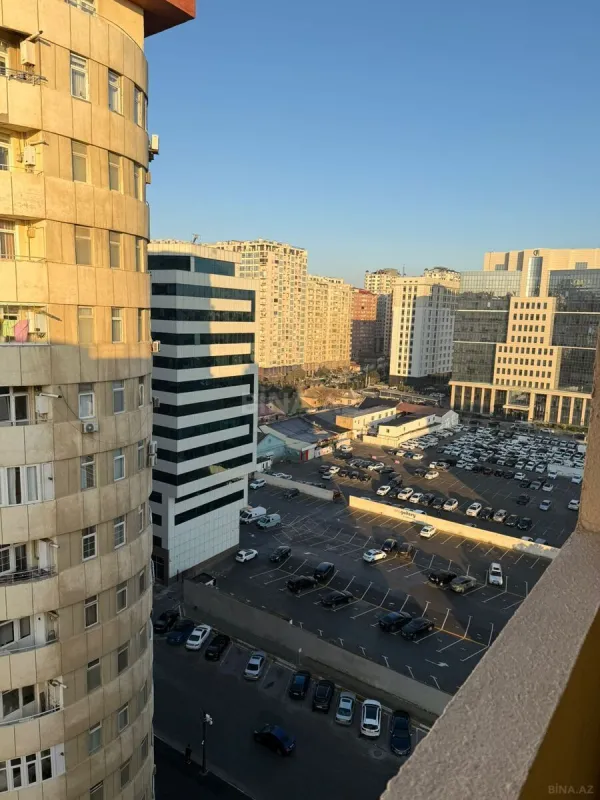 Satılır 3 otaqlı mənzil 82 m²