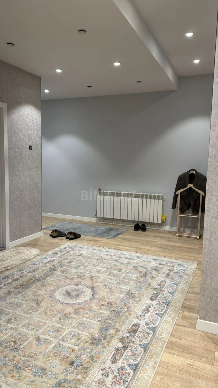 Satılır 3 otaqlı mənzil 157 m²