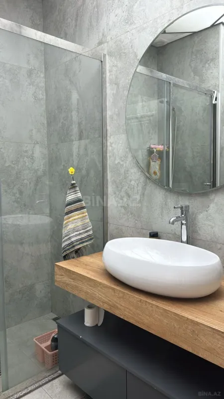 Satılır 3 otaqlı mənzil 157 m²