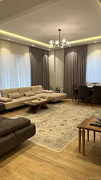Satılır 3 otaqlı mənzil 157 m²