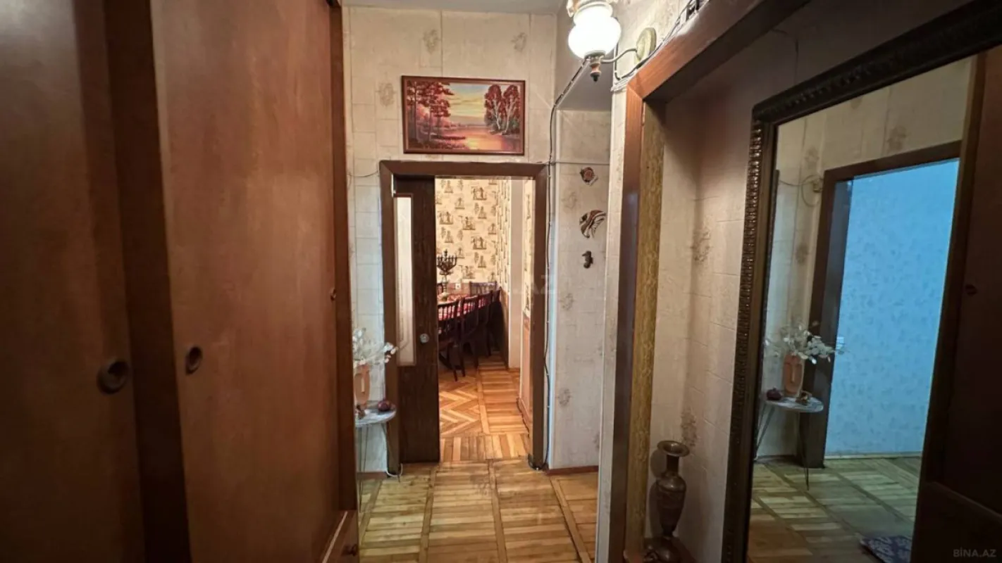 Satılır 4 otaqlı mənzil 100 m²