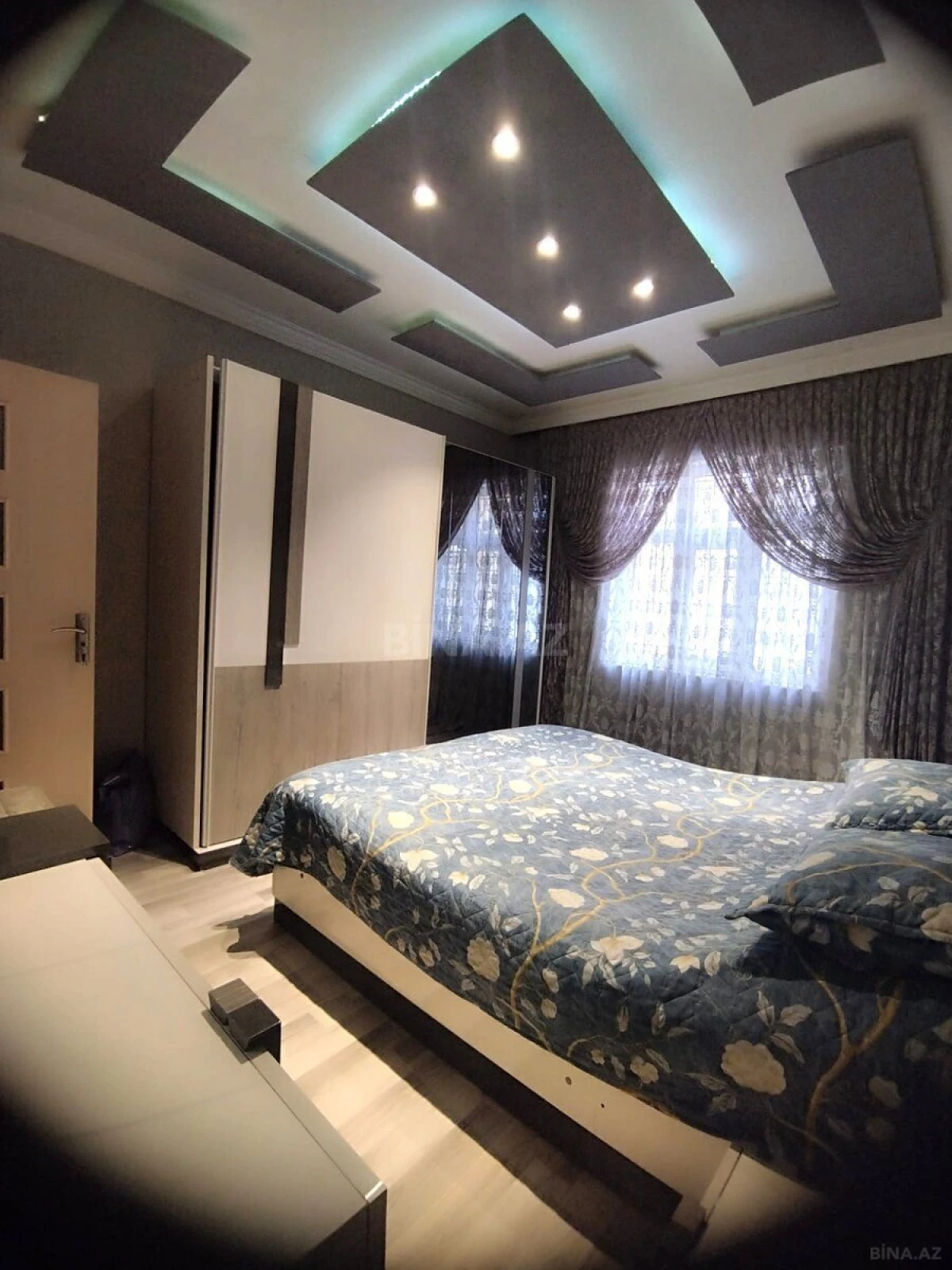 Satılır 3 otaqlı mənzil 82 m²