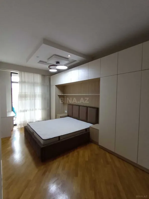 Kirayə verilir 2 otaqlı mənzil 70 m²