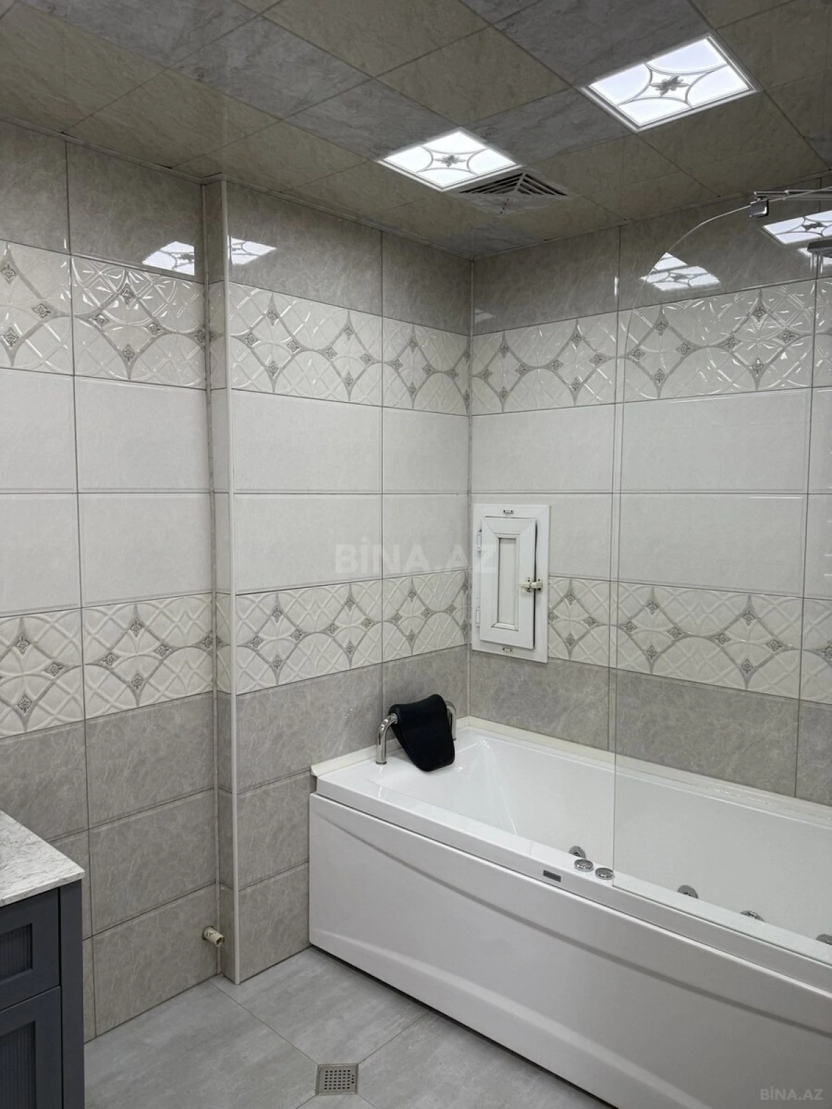 Kirayə verilir 3 otaqlı mənzil 105 m²