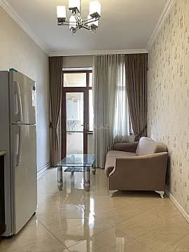Kirayə verilir 1 otaqlı mənzil 60 m²