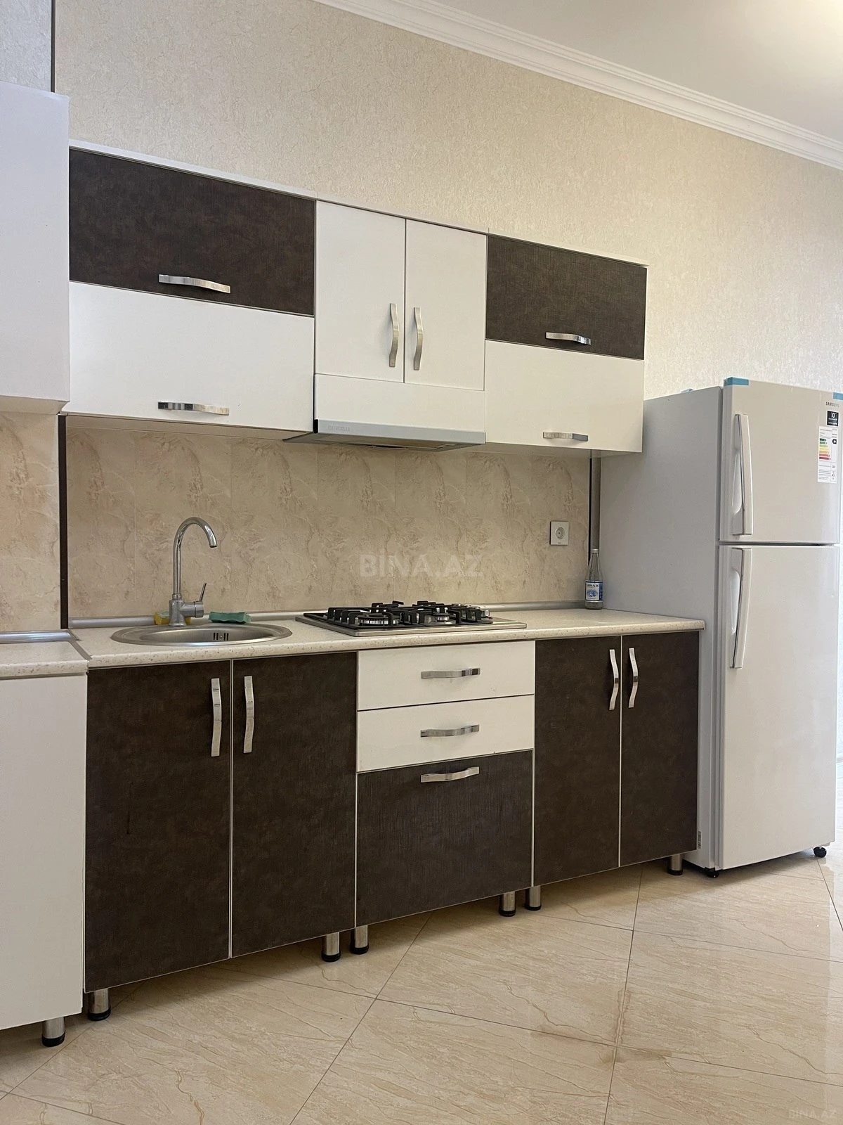 Kirayə verilir 1 otaqlı mənzil 60 m²