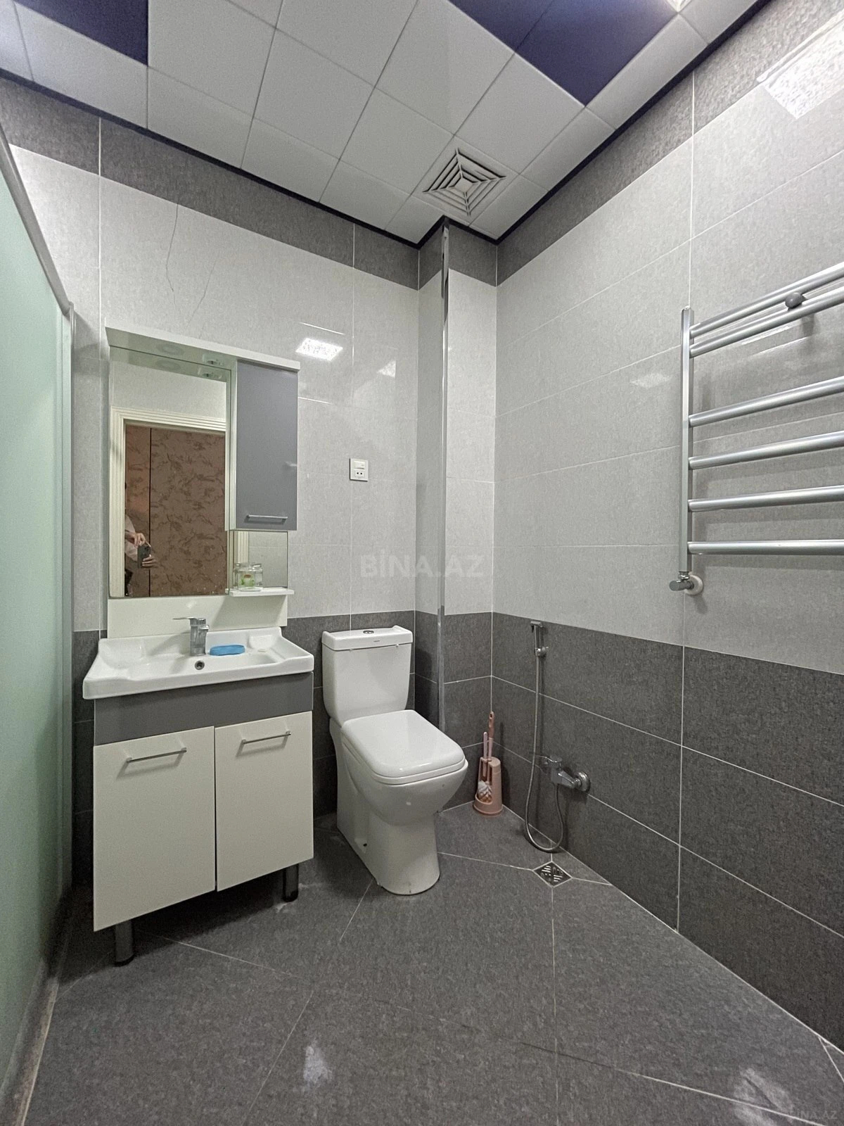 Kirayə verilir 1 otaqlı mənzil 60 m²