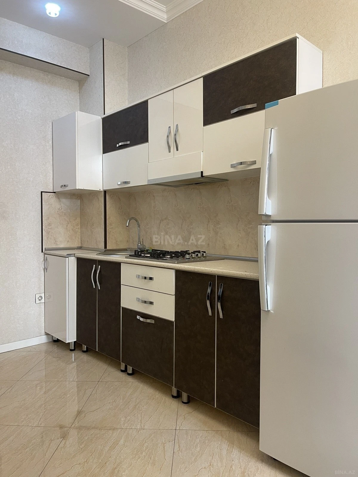 Kirayə verilir 1 otaqlı mənzil 60 m²