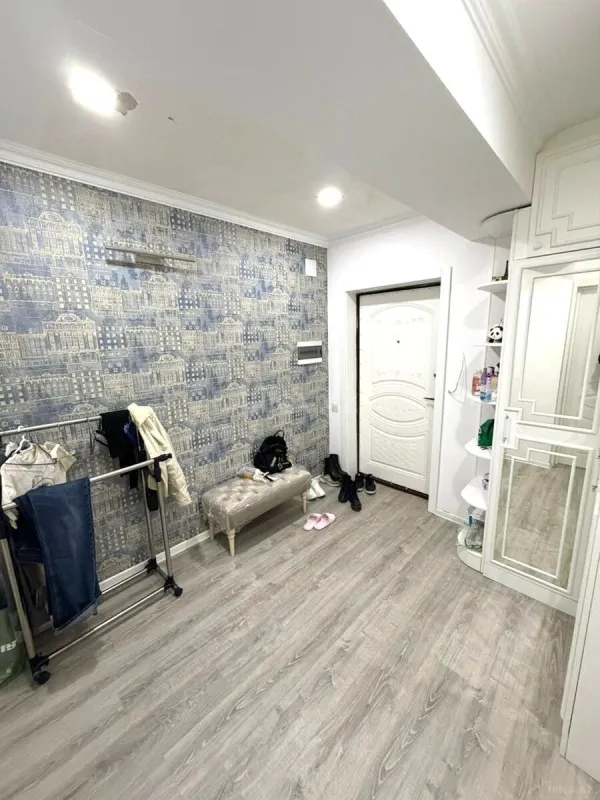 Satılır 2 otaqlı mənzil 57 m²