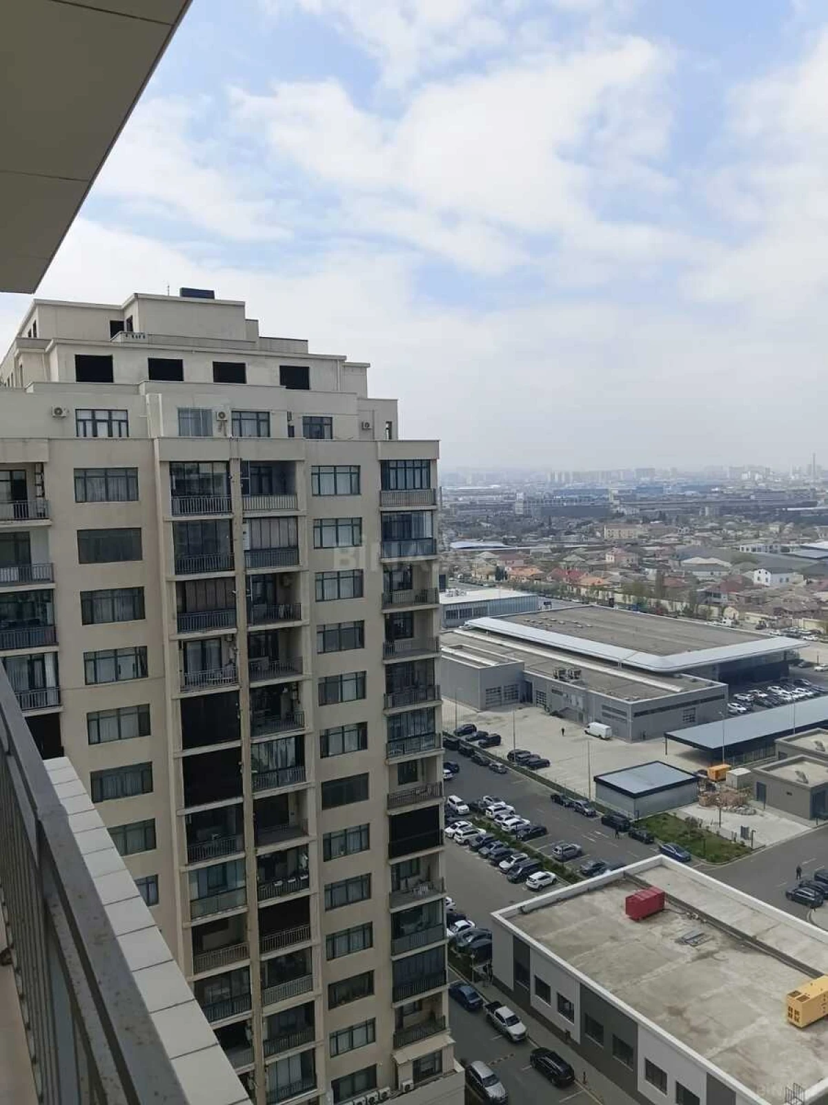 Satılır obyekt 4200 m²