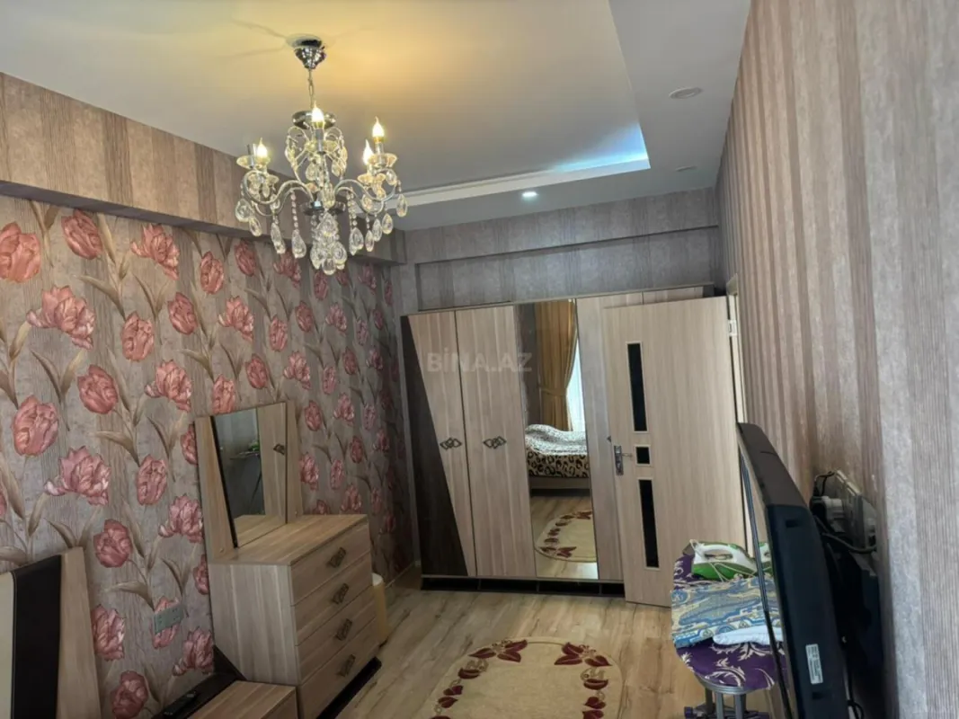 Kirayə verilir 2 otaqlı mənzil 85 m²