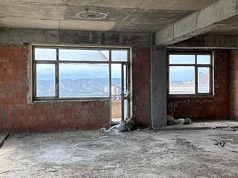 Satılır 3 otaqlı mənzil 154.8 m²