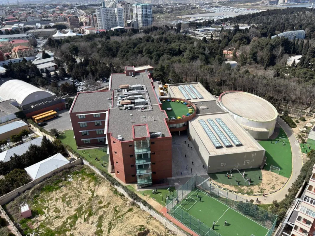 Satılır 3 otaqlı mənzil 154.8 m²