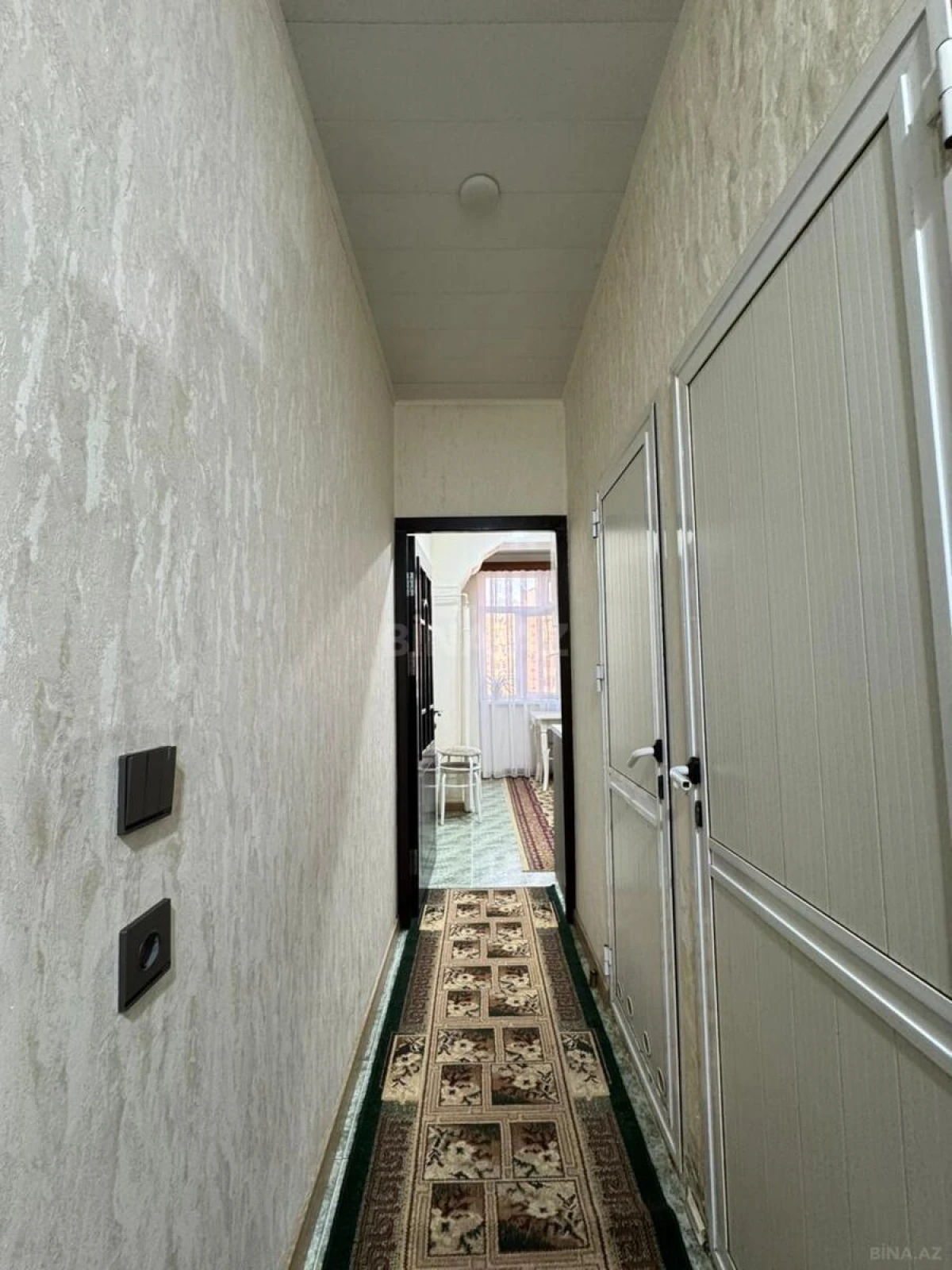 Satılır 4 otaqlı mənzil 100 m²