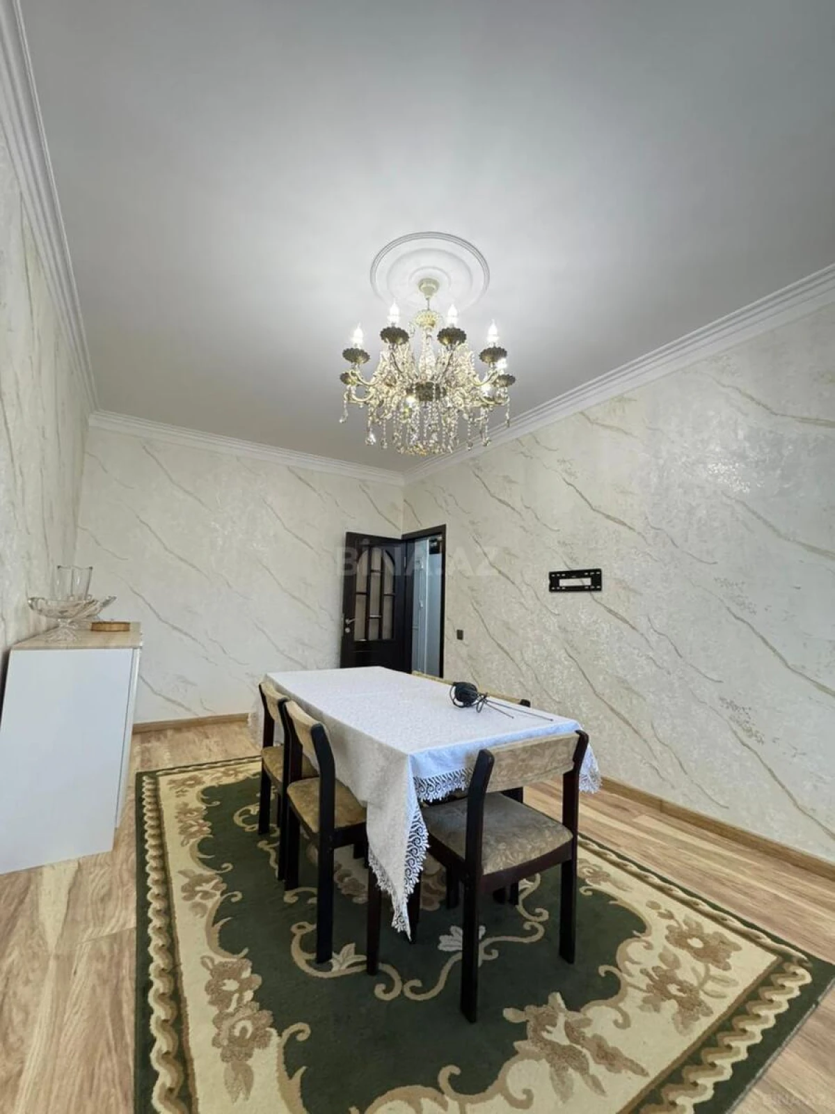 Satılır 4 otaqlı mənzil 100 m²