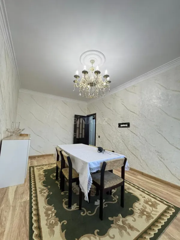 Satılır 4 otaqlı mənzil 100 m²