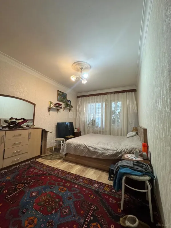 Satılır 4 otaqlı mənzil 100 m²