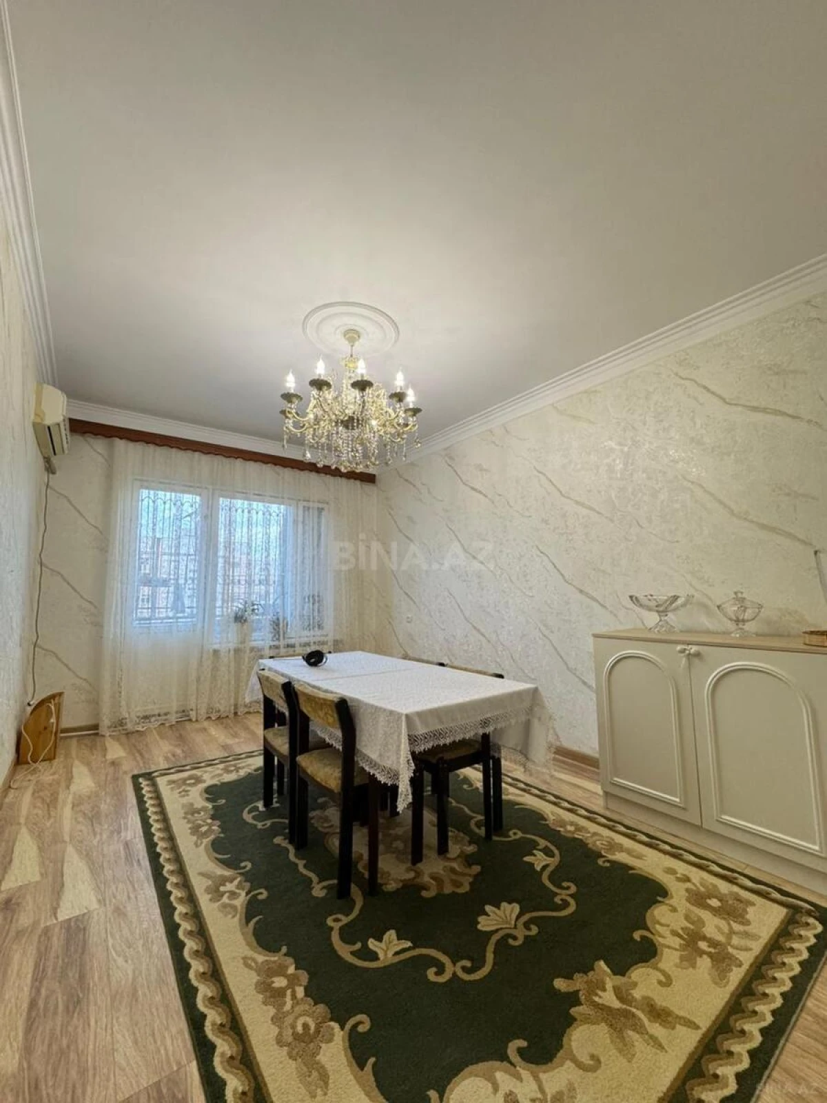 Satılır 4 otaqlı mənzil 100 m²