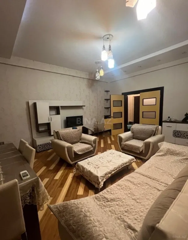 Kirayə verilir 3 otaqlı mənzil 120 m²