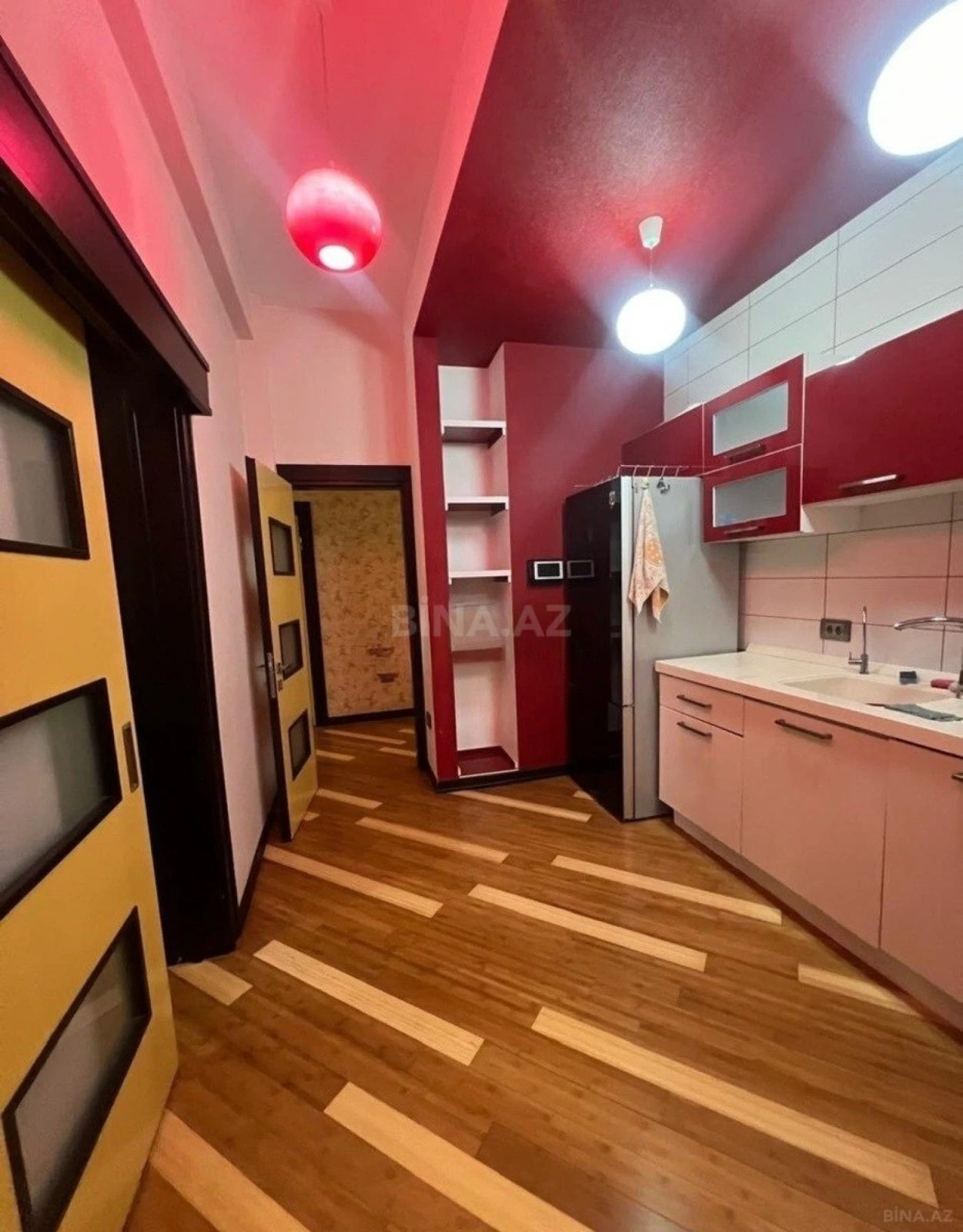 Kirayə verilir 3 otaqlı mənzil 120 m²